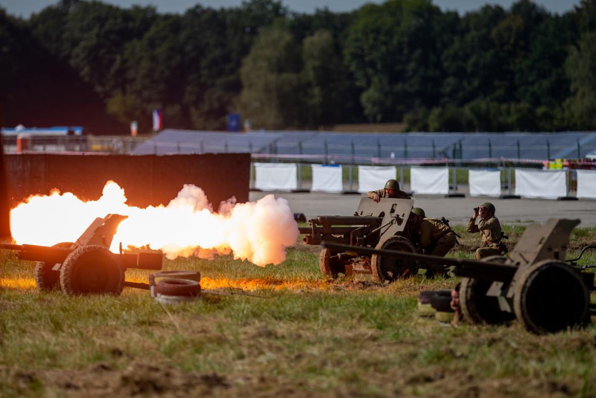 20200917-19_Dny NATO_Mošnov s Drahošem (ČT24) (2)