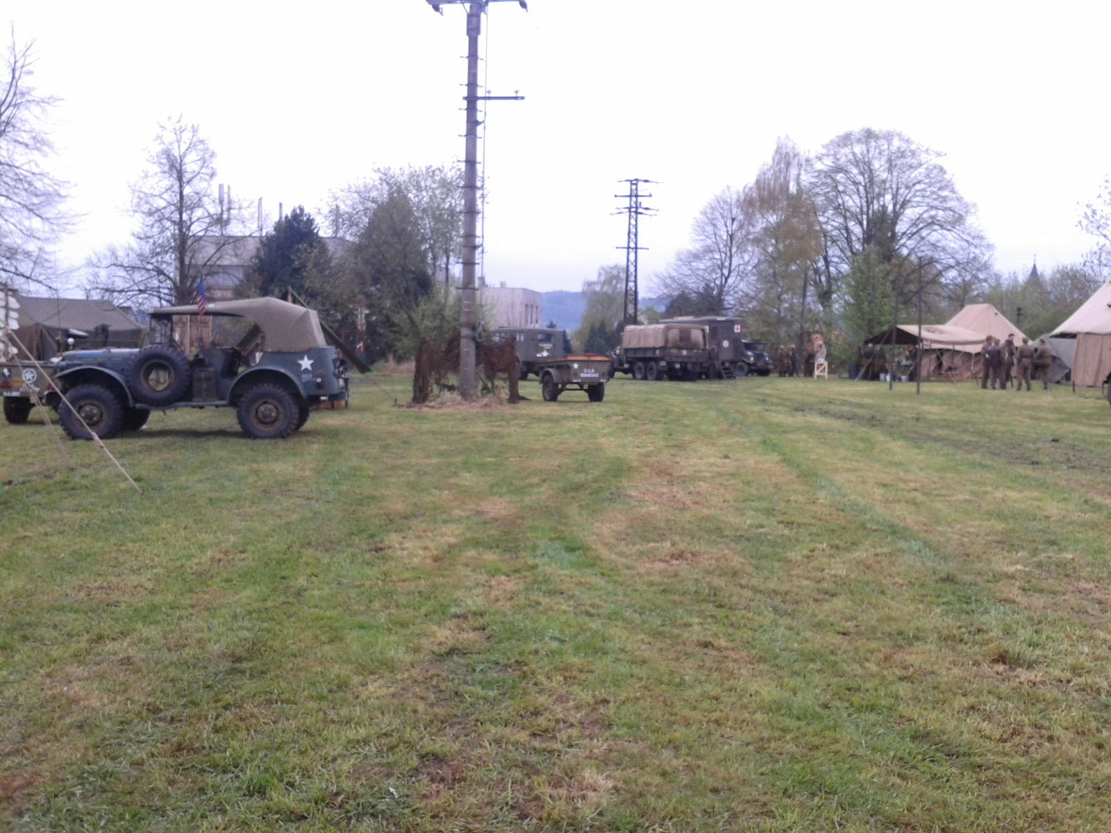 20150501_Plzeň 2015_3_je postaveno, pracujeme, žijeme oslavami (1)