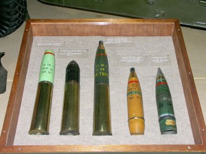 800px-qf_25_pounder_ammunition-001.jpg