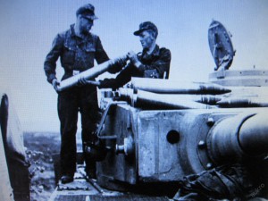 2454815408_88mm_protipancerovy.jpg