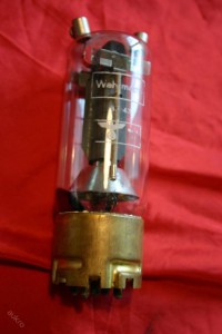 lampa-wehrmacht_rl12p35_1.jpg